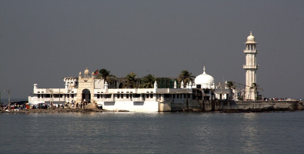 Haji Ali Dargah | tourist places in Mumbai