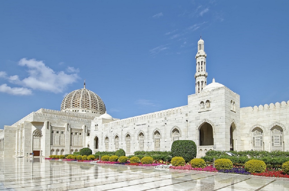 Sultan Qaboos Grand Mosque: A Spectacular Destination for Visitors