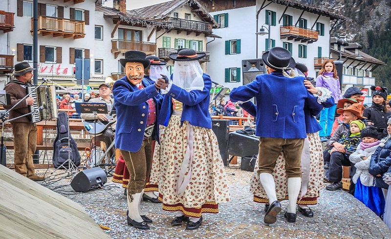 Ladin Culture and Traditions, Pozza di Fassa