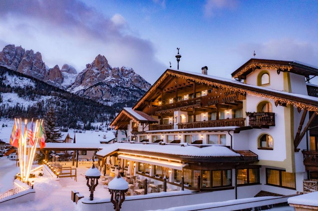 Pozza di Fassa, Hotels
